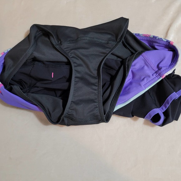 Lululemon Run: Speed Short Black / Power Purple / Quilt - Size 10 - Picture 9 of 9